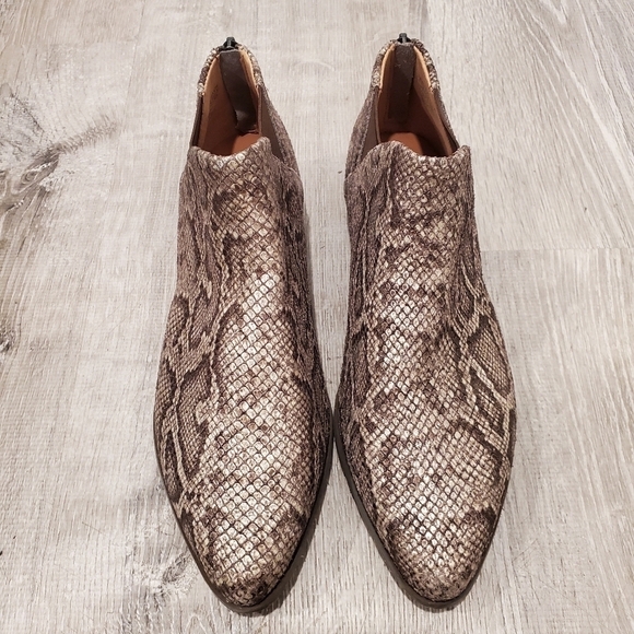 NEW Gentle Souls Snake Skin Ankle Boot Brown - Picture 3 of 6